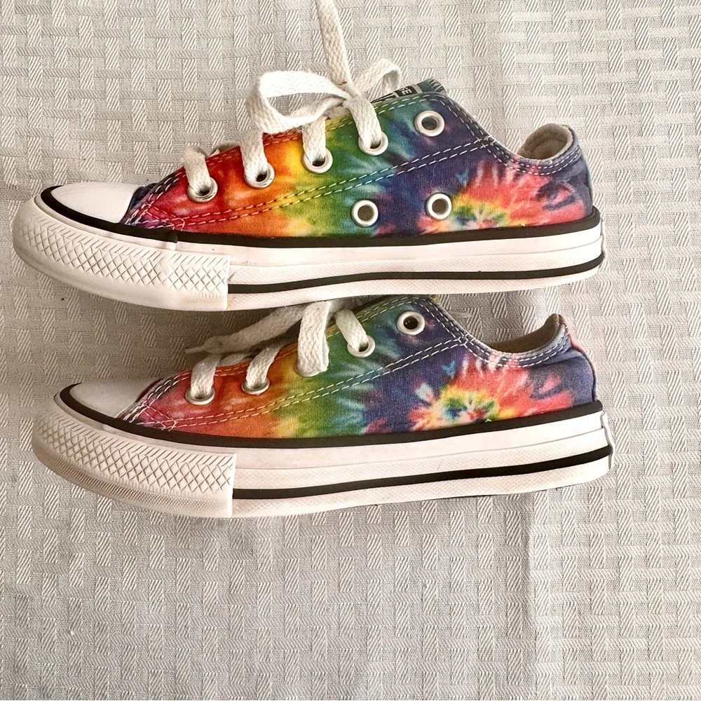 Converse All Star Youth Size 12 Rainbow Tie Dye Low Top Canvas Sneakers